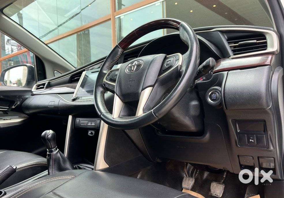Toyota Innova Crysta 2.4 V 8 STR, 2019, Diesel