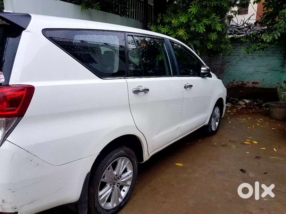 Toyota Innova Crysta 2016