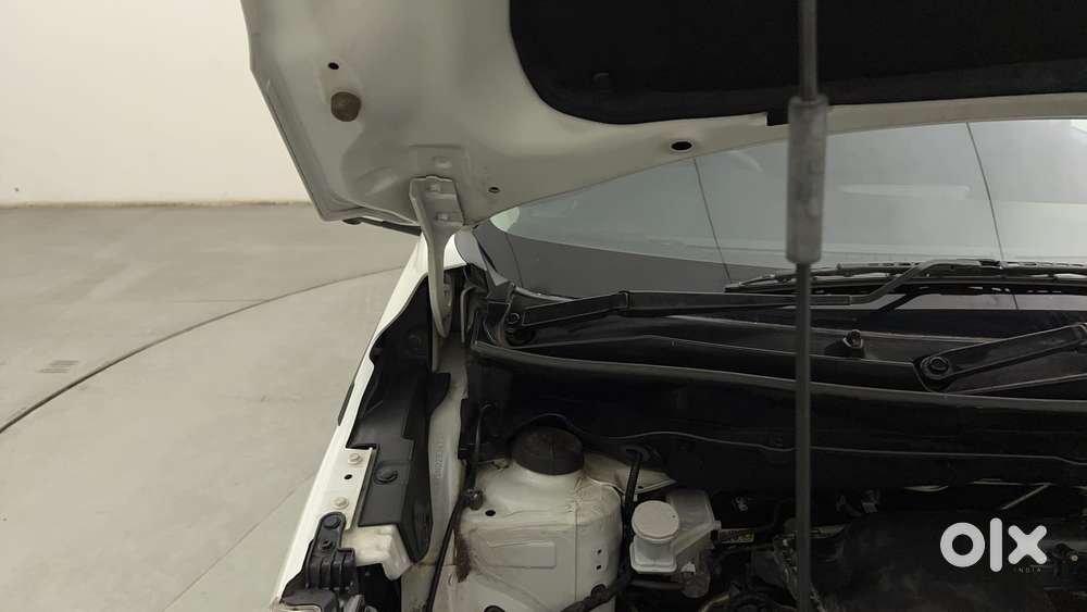 Maruti Suzuki Xl6 1.5 Alpha At, 2022, Petrol