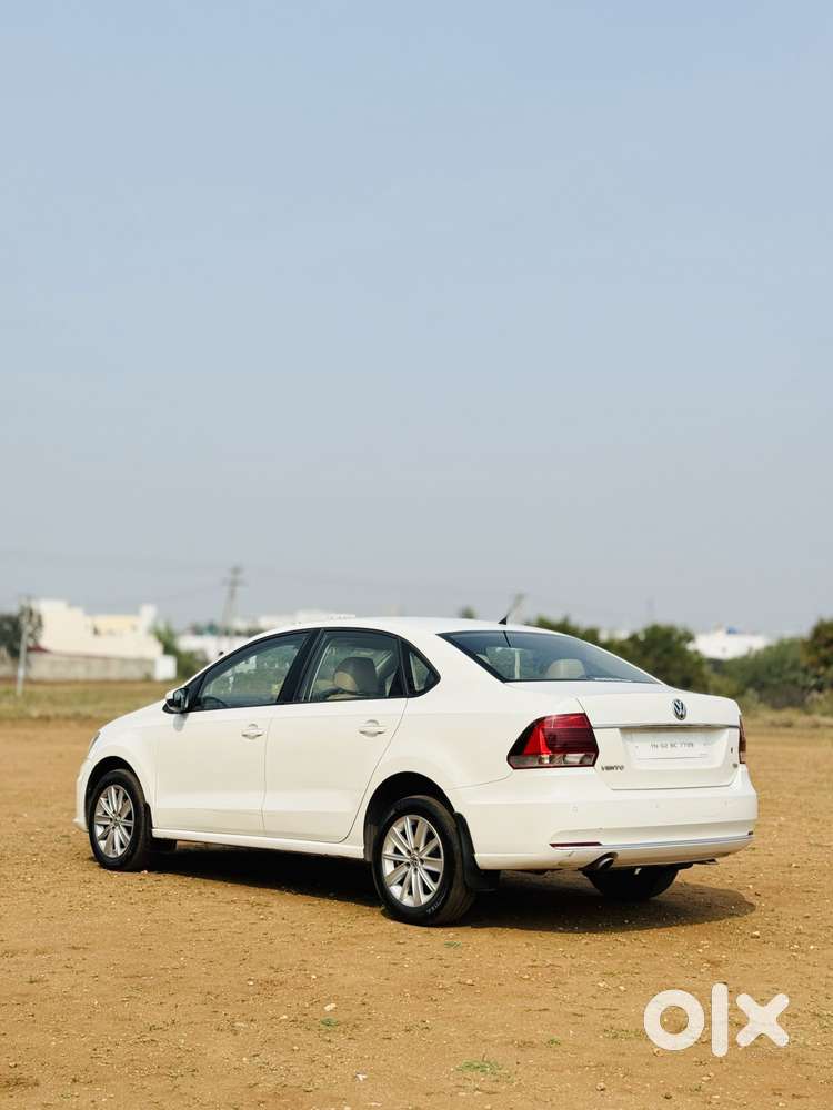 Volkswagen Vento 1.2 Tsi Highline Plus At, 2015, Petrol
