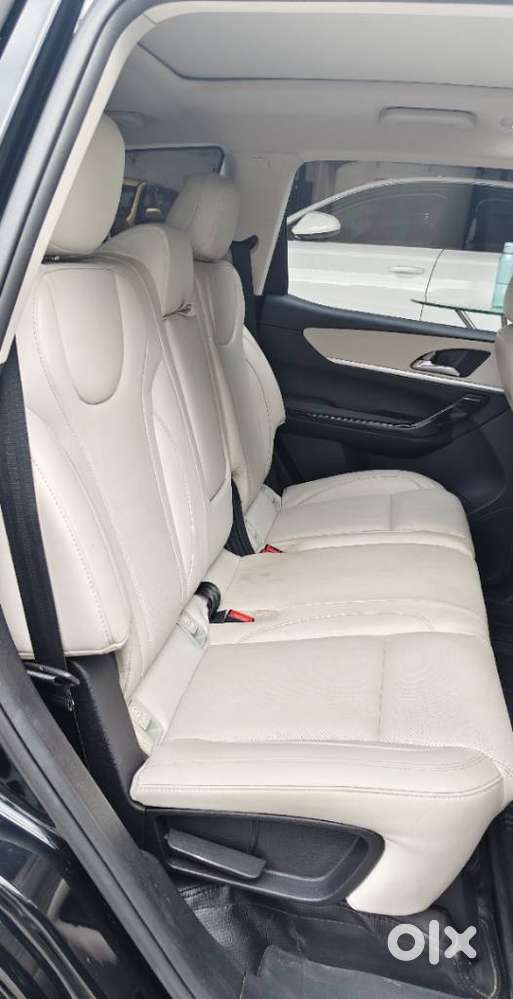 Mahindra Xuv700 2.2 Ax 7 Diesel At Str, 2023, Diesel