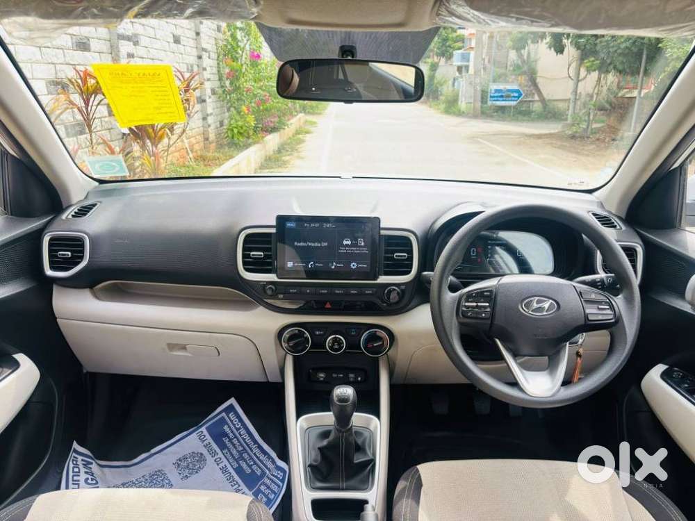 Hyundai Venue Sx Mt, 2025, Petrol