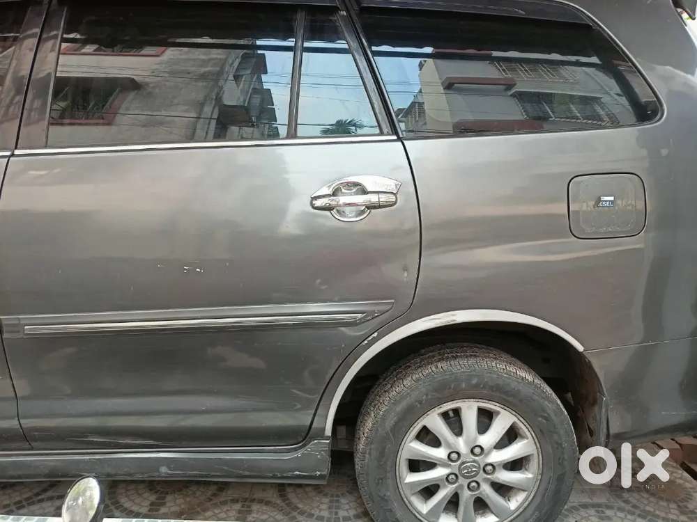 Toyota Innova V Diesel 2013