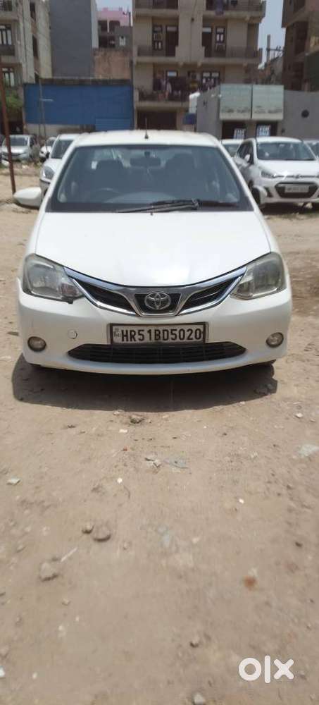 Toyota Etios V Sp, 2015, Petrol