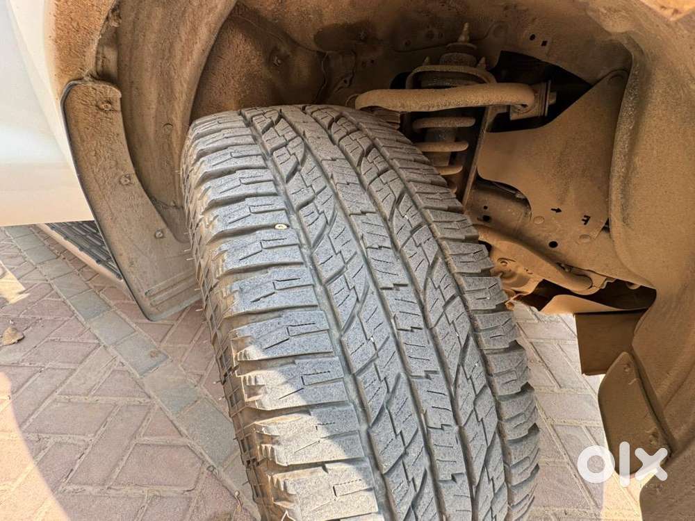 Toyota Fortuner Pearl White At Diesel Excellent Maintenance