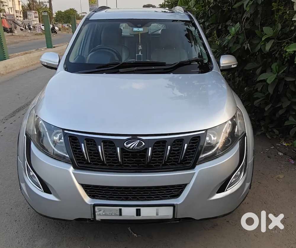 Sell Mahindra Xuv500 W10 Bs4 Oct 2017