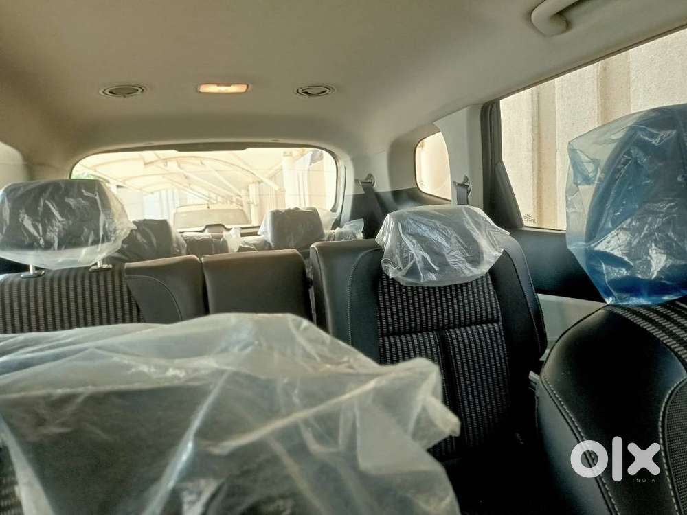 Kia Carens 2023 Petrol Well Maintained