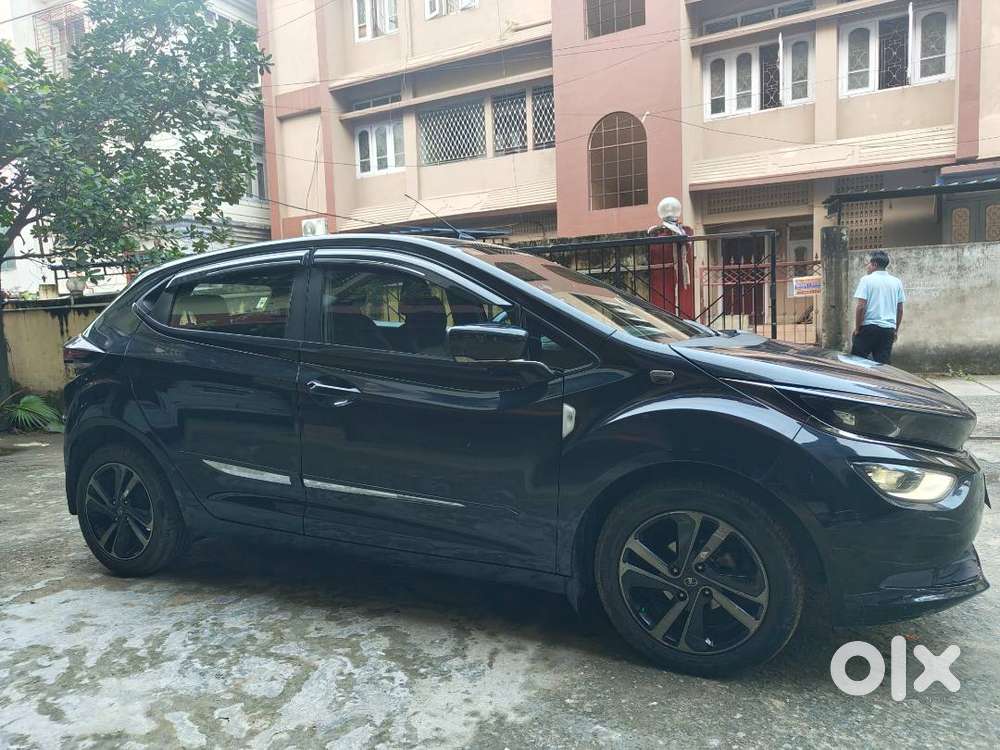 Tata Altroz Iturbo Xz+ Dark Edition