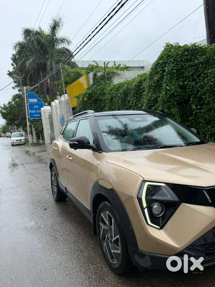 Mahindra Xuv 3xo Ax7 L At Tgdi 2025