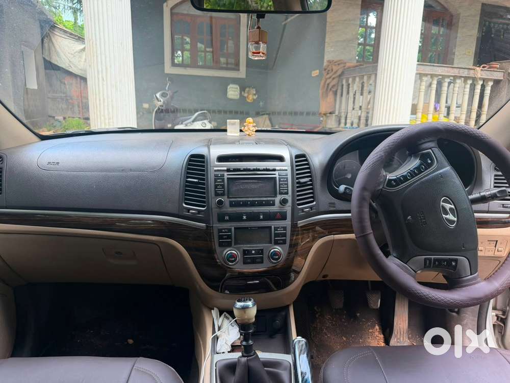 Hyundai Santa Fe 2011 Diesel Well Maintained