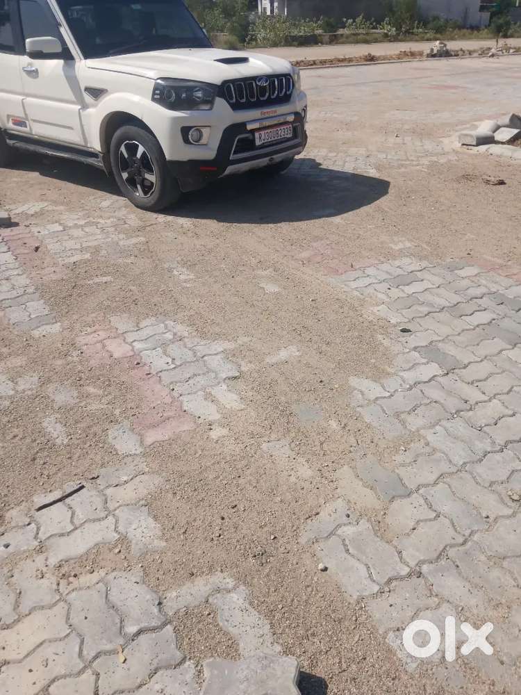 Mahindra Scorpio Diesel S11 दिसम्बर 2017