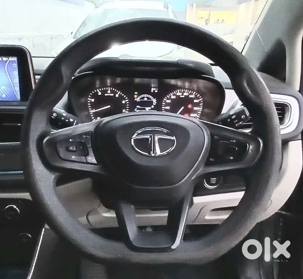 Tata Altroz 1.2 Xt, 2022, Petrol