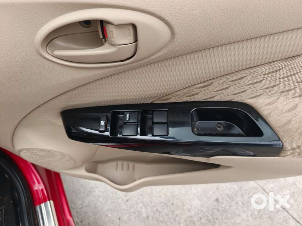 Toyota Etios Liva Vx Dual Tone, 2019, Petrol