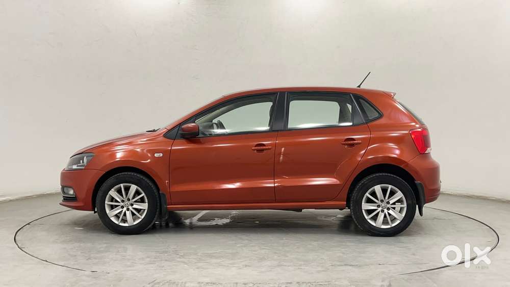 Volkswagen Polo Petrol Highline 1.2l, 2015, Petrol