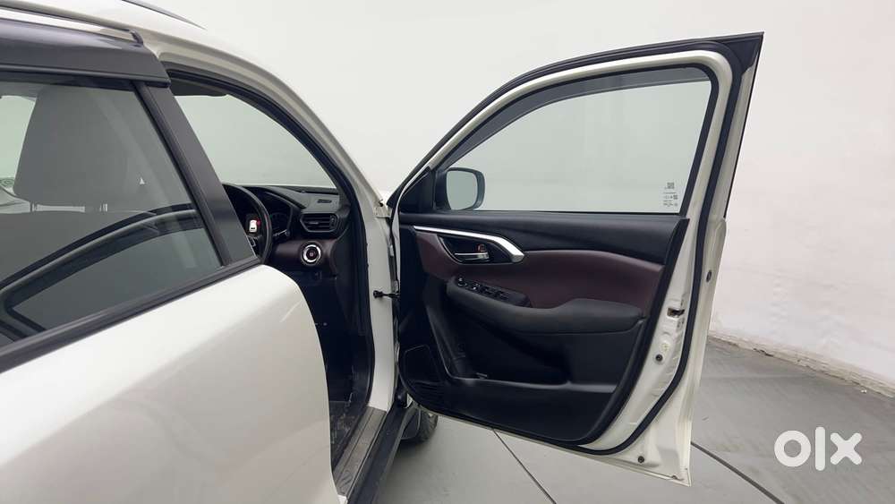 Maruti Suzuki Grand Vitara 1.5 Delta Smart Hybrid, 2024, Petrol