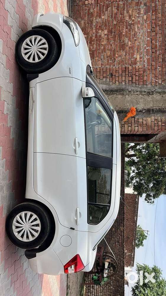 Maruti Suzuki Swift Dzire 2015 Diesel Well Maintained