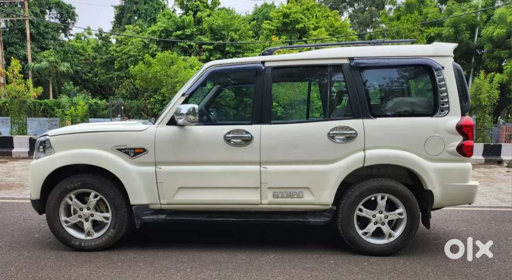 Mahindra Scorpio S10, 2016, Diesel