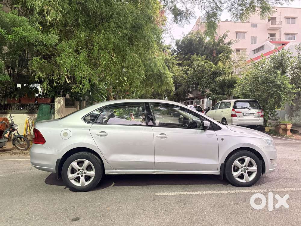 Skoda Rapid Elegance 1.6 Tdi Cr Manual, 2012, Diesel