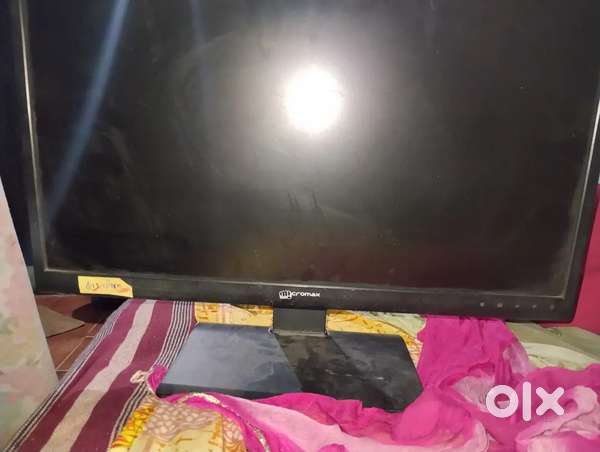 Computer Monitor Only 2500/-