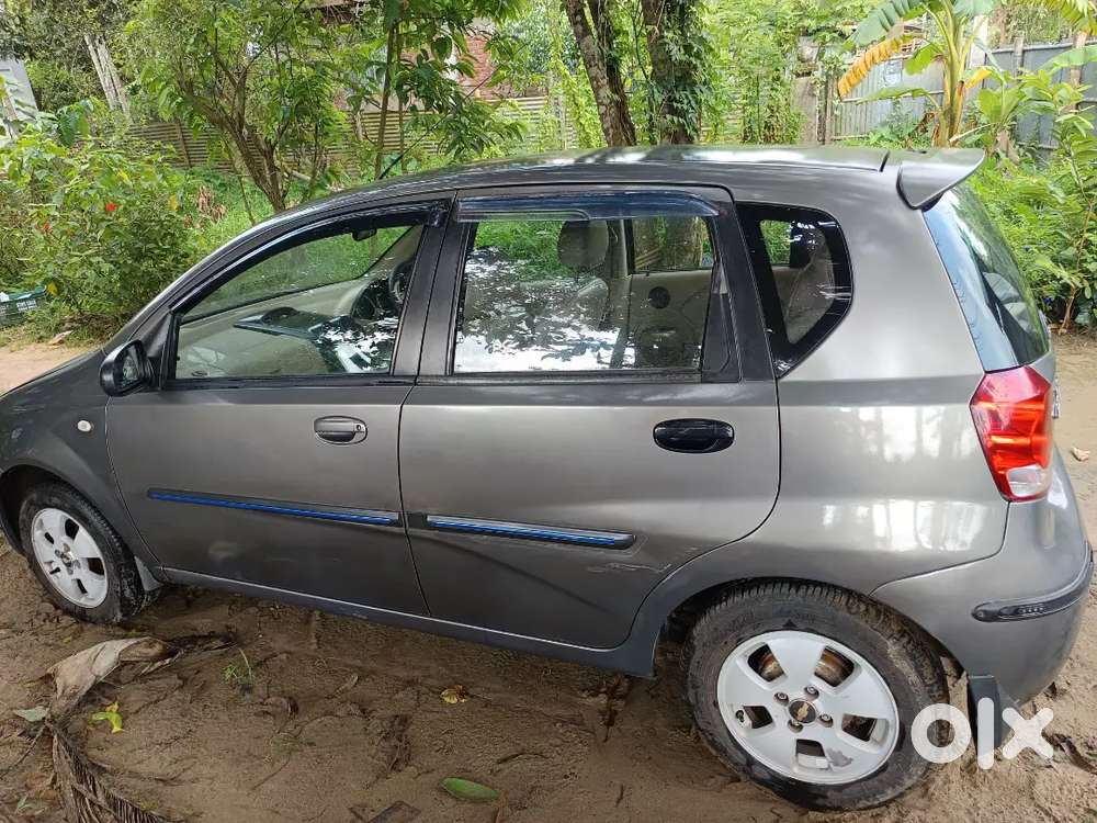 Chevrolet Aveo 2011 Petrol 129000 Km Driven