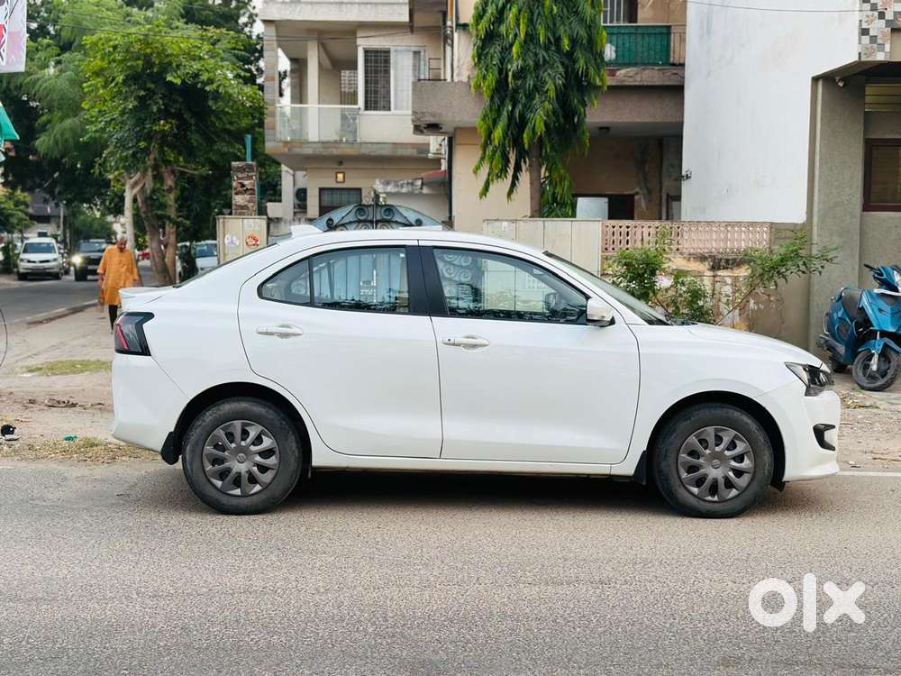 Maruti Suzuki Dzire Vxi Ags, 2025, Petrol