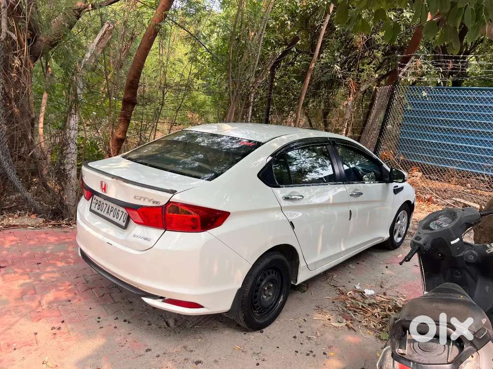 Army Officer Car Honda City 2015 Diesel Well  Maintained