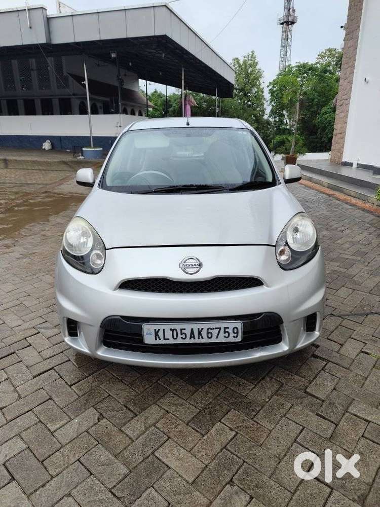 Nissan Micra Cvt Xv, 2014, Petrol