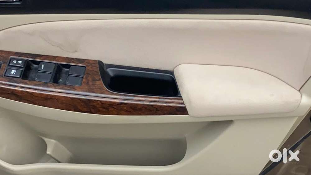 Maruti Suzuki Swift Dzire Zxi + Amt, 2018, Petrol