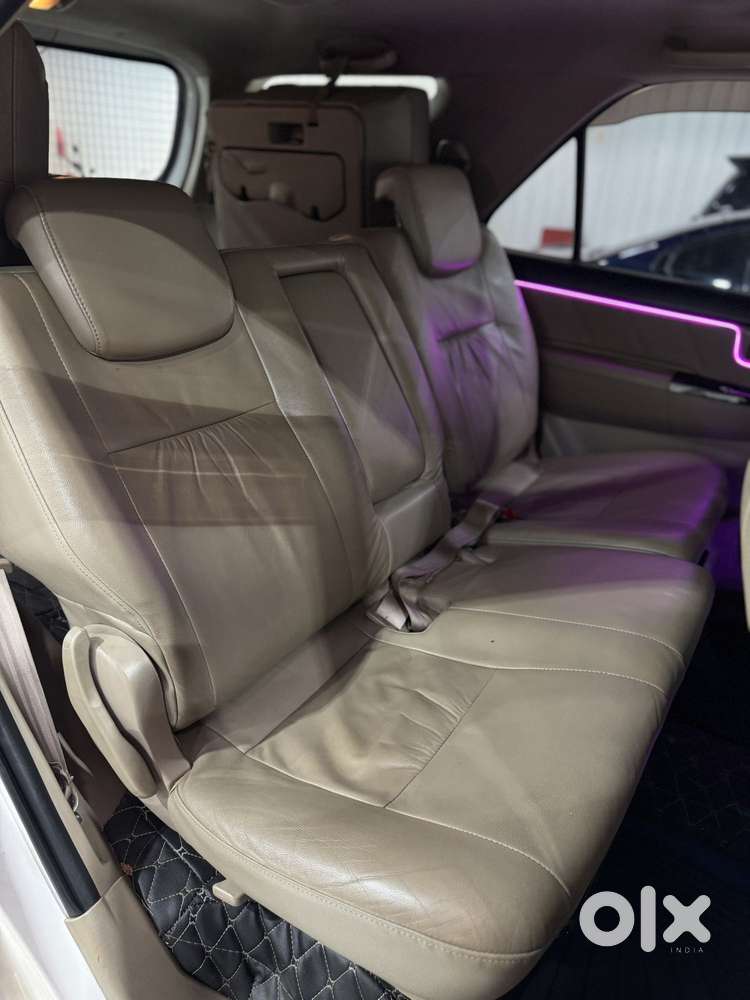 Toyota Fortuner 4x4 Manual Limited Edition, 2014, Diesel