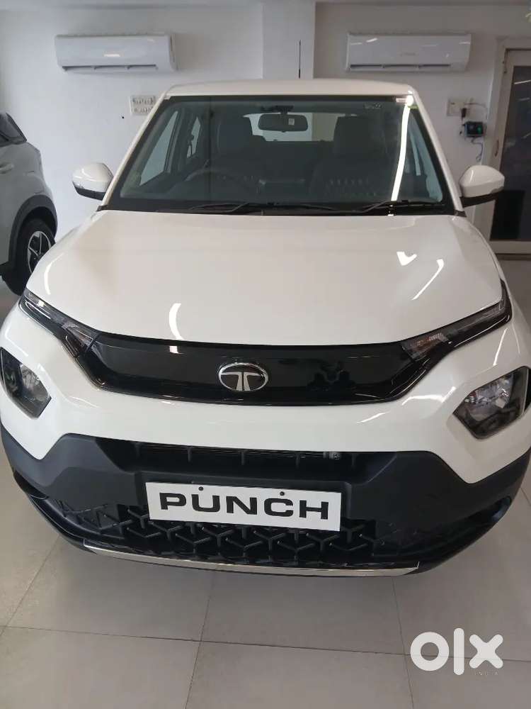Tata Punch 2025 Petrol Well Maintained