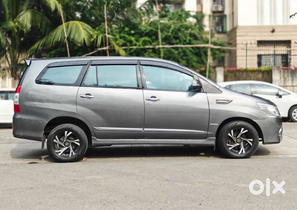 Toyota Innova 2.5 G  2013 Diesel 81000 Km Driven