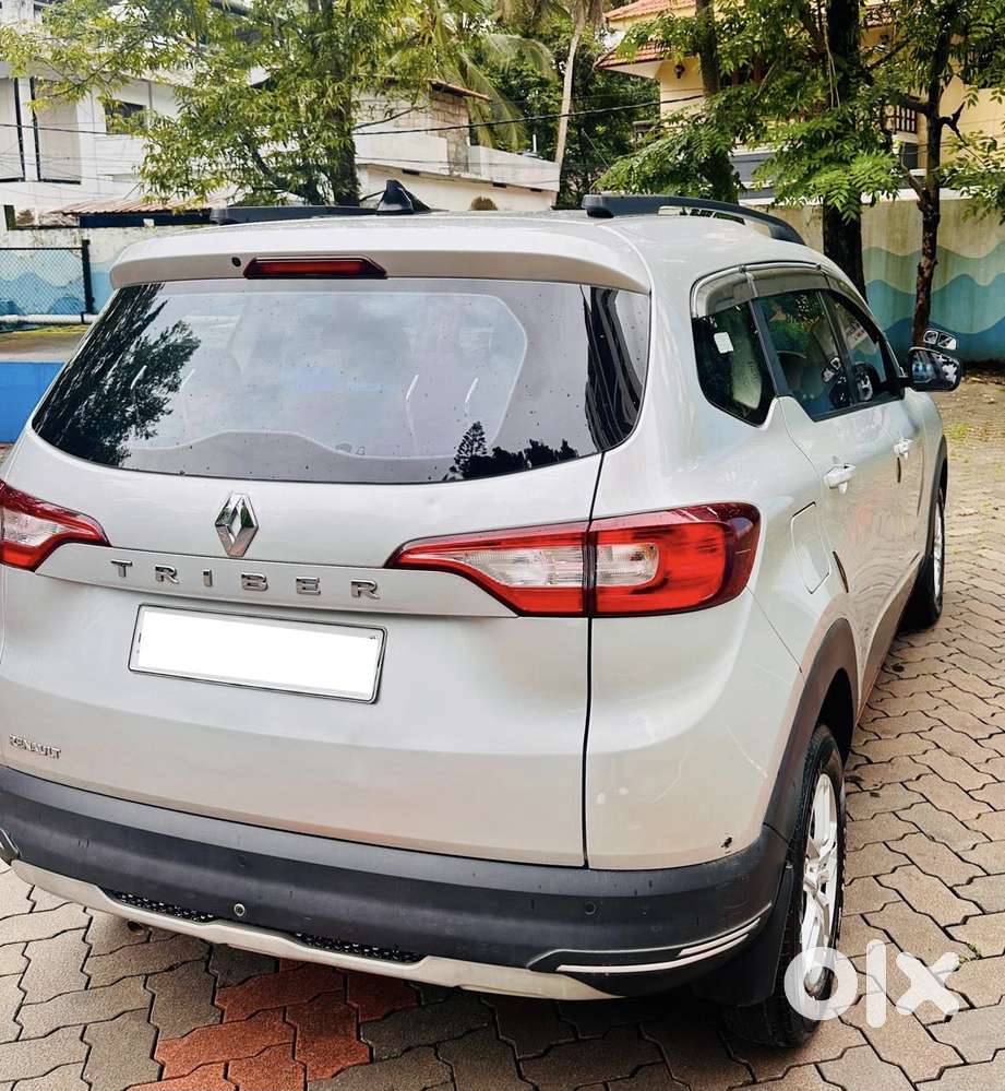 Renault Triber Rxt, 2023, Petrol