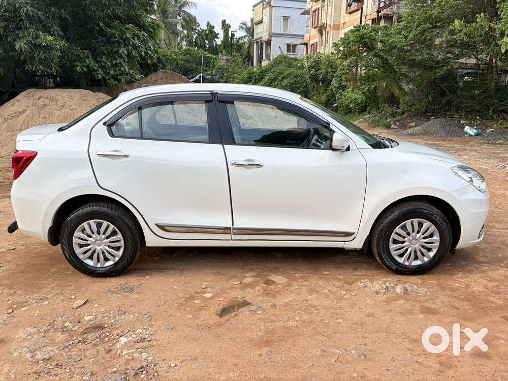 Maruti Suzuki Swift Dzire Vxi Optional, 2023, Petrol
