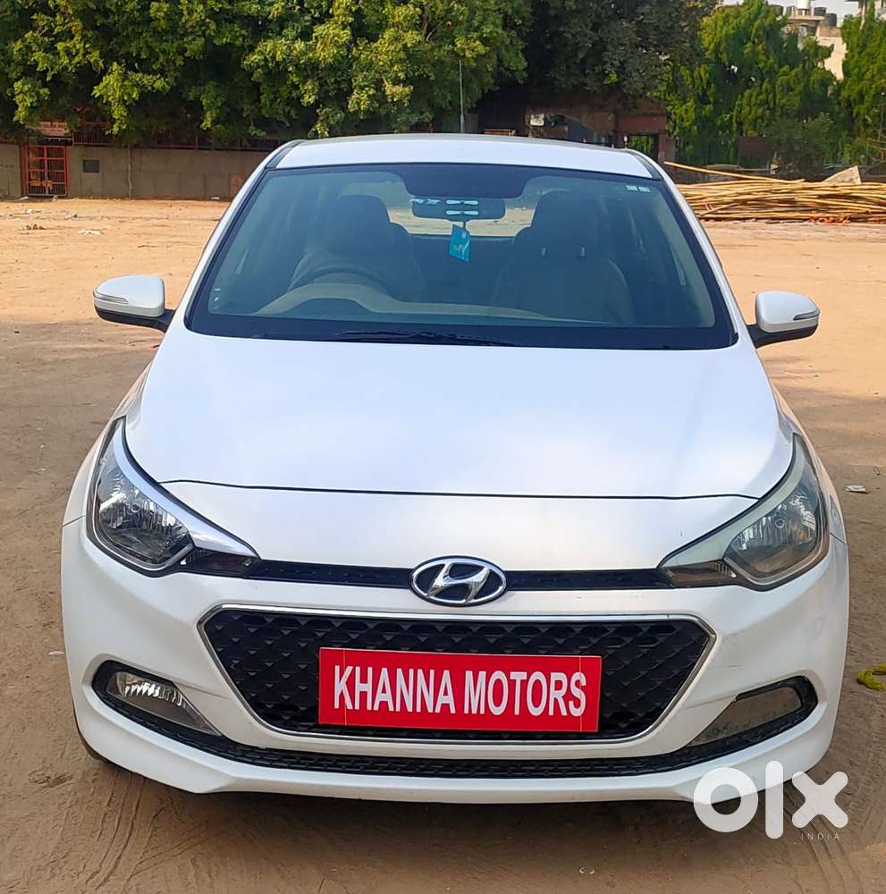 Hyundai Elite I20 Sportz (o) 1.4, 2015, Diesel