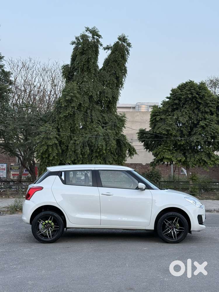 Maruti Suzuki Swift Vxi Optional, 2021, Petrol