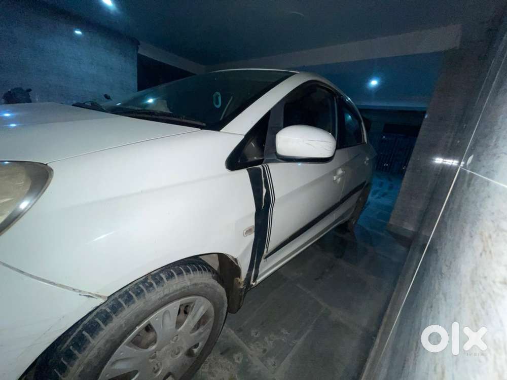 Honda Amaze 2013(dec) Year