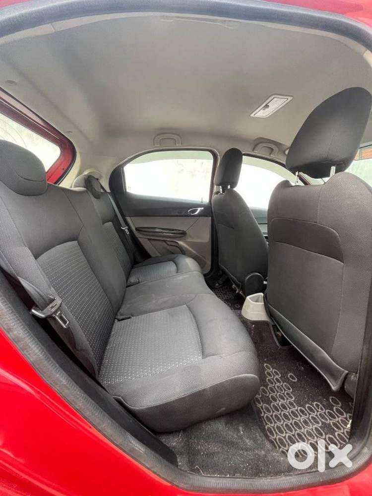 Tata Tiago, 2016, Petrol