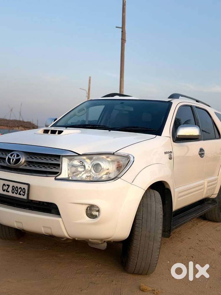 2011 Mfg Toyota Fortuner 4x4 Mt, 2nd Owner Py Registered Vehicle