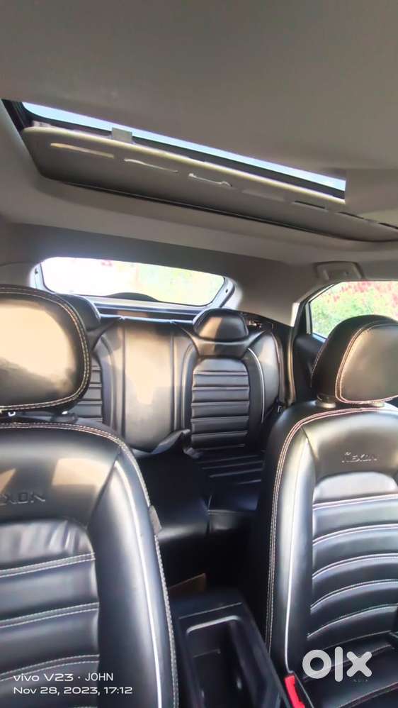 Tata Nexon Petrol Manual Sunroof 2022