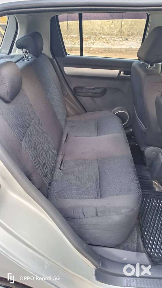 Maruti Suzuki Swift 1.3 Vxi, 2010, Petrol