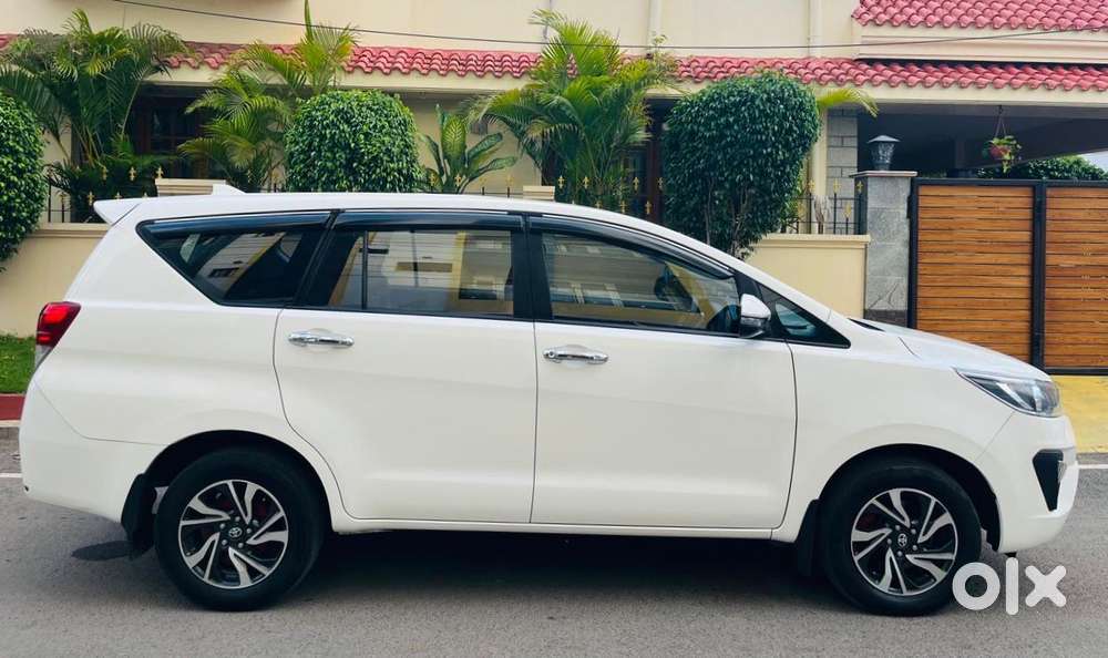 Toyota Innova Crysta 2.4 Gx Limited Edition At 7 Str, 2021, Diesel