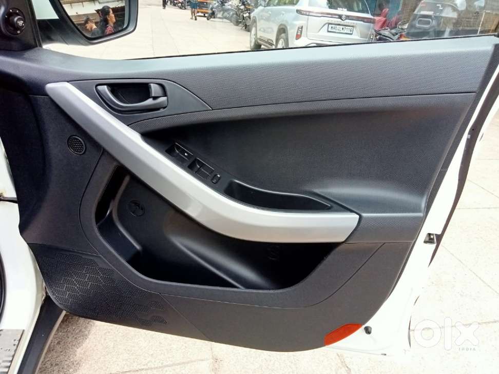 Tata Nexon 1.2 Revotron Xm (s), 2023, Petrol