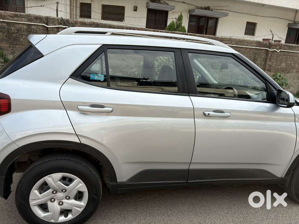 Hyundai Venue S Turbo Dct, 2020, Petrol