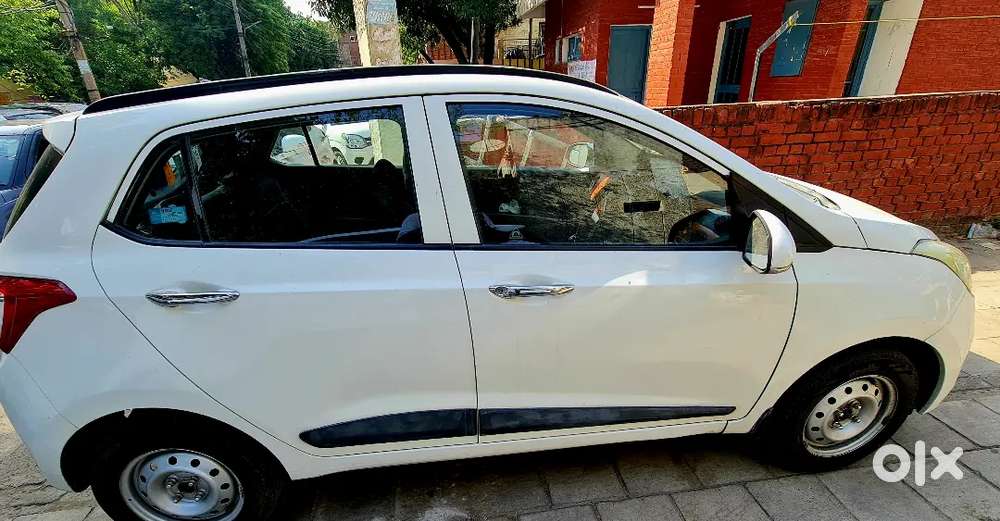 Hyundai Grand I10 2015 1st Owner