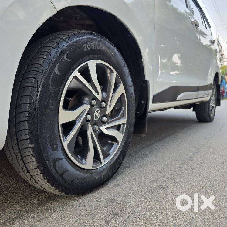 Toyota Innova Crysta 2.4 V, 2024, Diesel