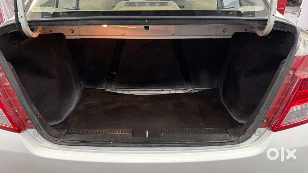 Maruti Suzuki Swift Dzire 1.2 Vxi Bsiv, 2017, Petrol