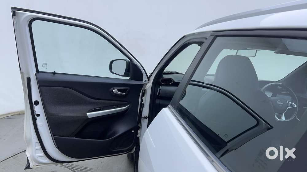 Nissan Magnite 1.0 Xv Premium Turbo Cvt, 2022, Petrol