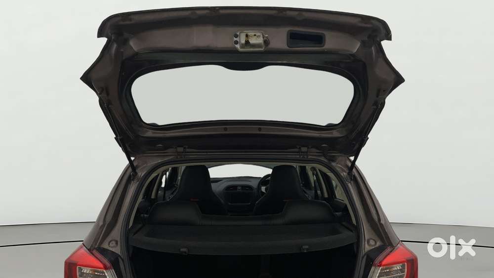 Tata Tiago Xe, 2018, Petrol