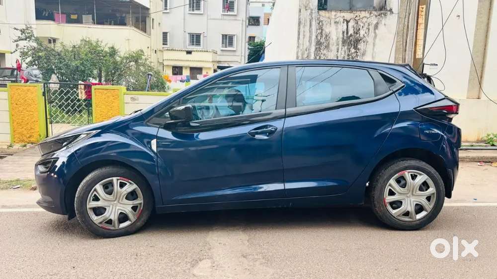 Tata Altroz Xm Plus 2025