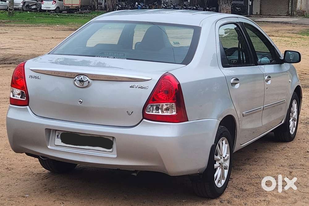 Toyota Etios 2010-2012 V, 2011, Petrol